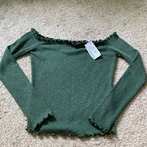 Sold❣️ NWT Love Culture Olive Green Off the Shoulder Top